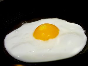 Spiegelei als Proteinquelle